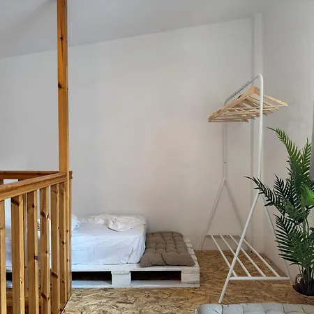 Davanos House Apartment *