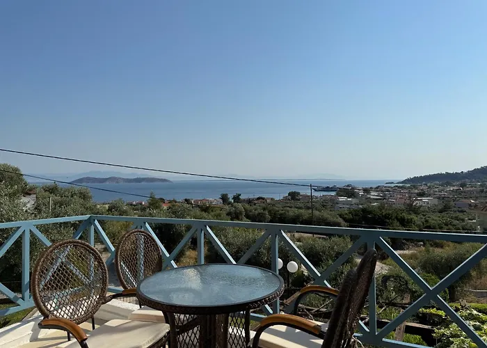 公寓 Davanos House