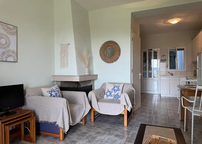 Davanos House * 萨索斯